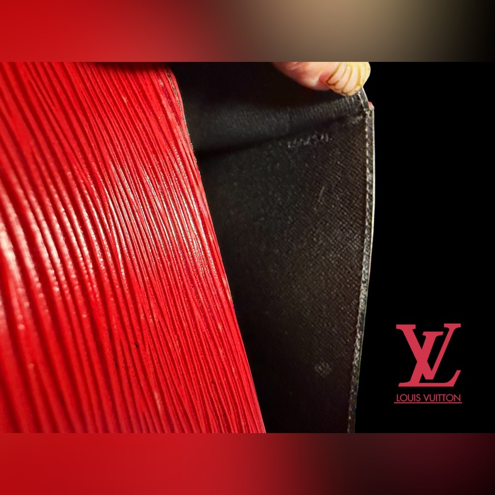 Louis Vuitton Red ART DECO Epi Leather Clutch with Gold Chain SO PRETTY ❤️ - Picture 14 of 14